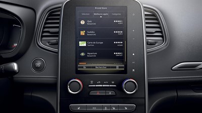 The R-LINK Evolution system shows the apps that are available in its app store.